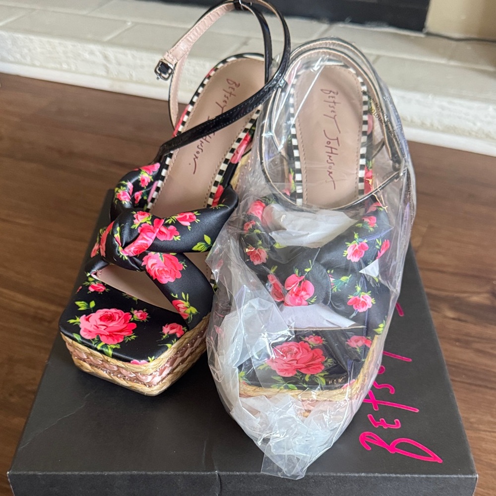 Betsey Johnson Black and Pink Floral Wedges